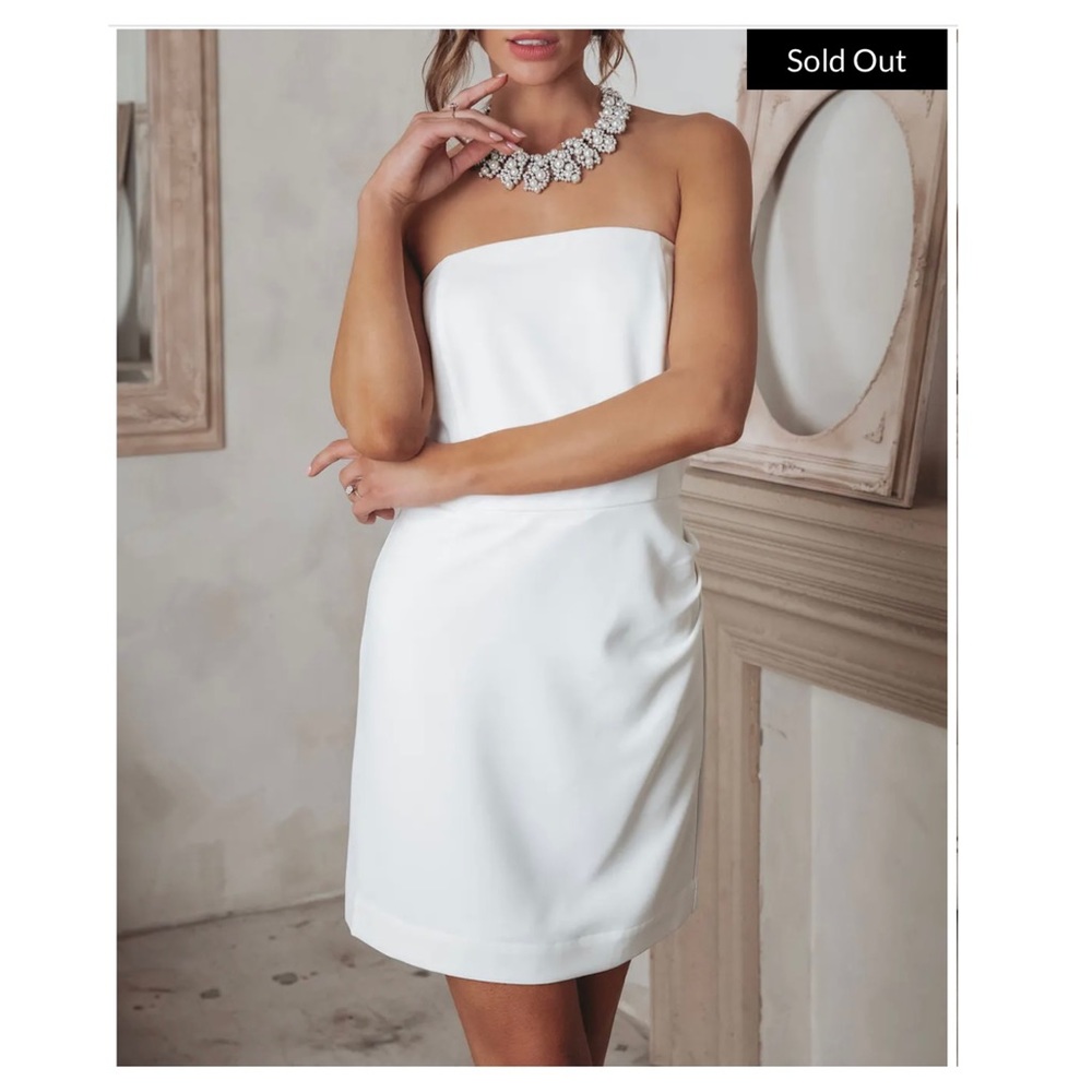 VICI dress 🤍 - Picture 2 of 10